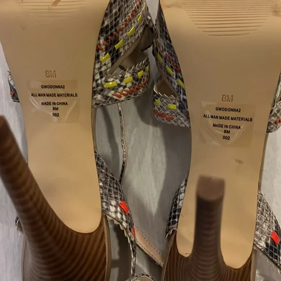 Guess- multi-color heels - Picture 4 of 8